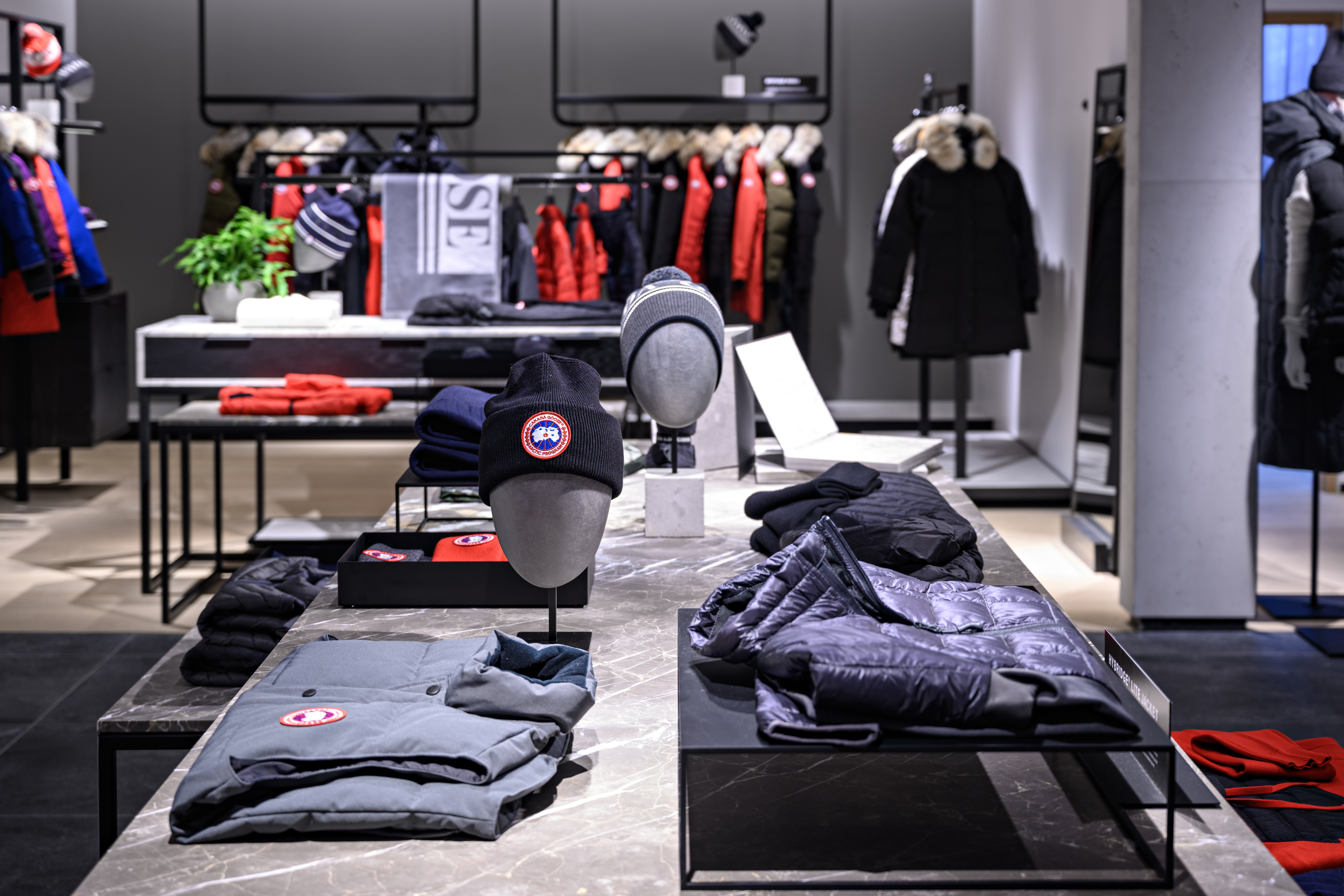 Canada Goose Store Edmonton 2024 favors