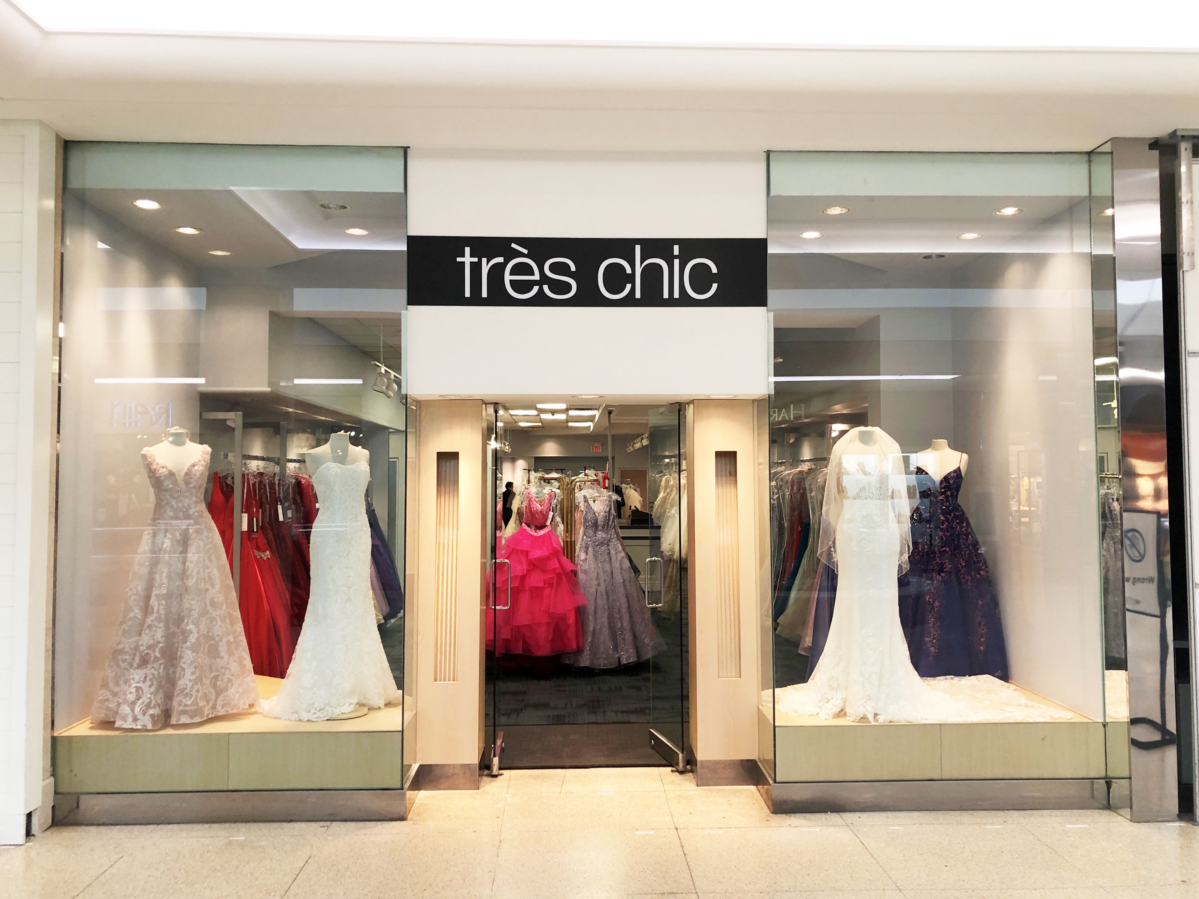 Tres Chic West Edmonton Mall