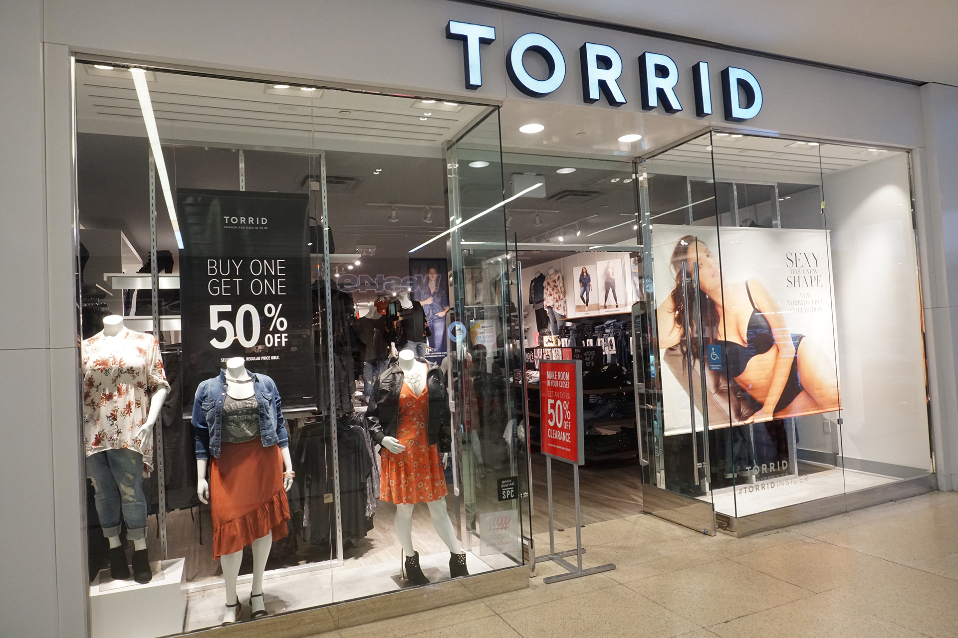 Torrid store store